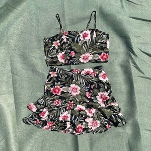 American eagle ruffle skirt (size small) and crop tank top(size medium) set.